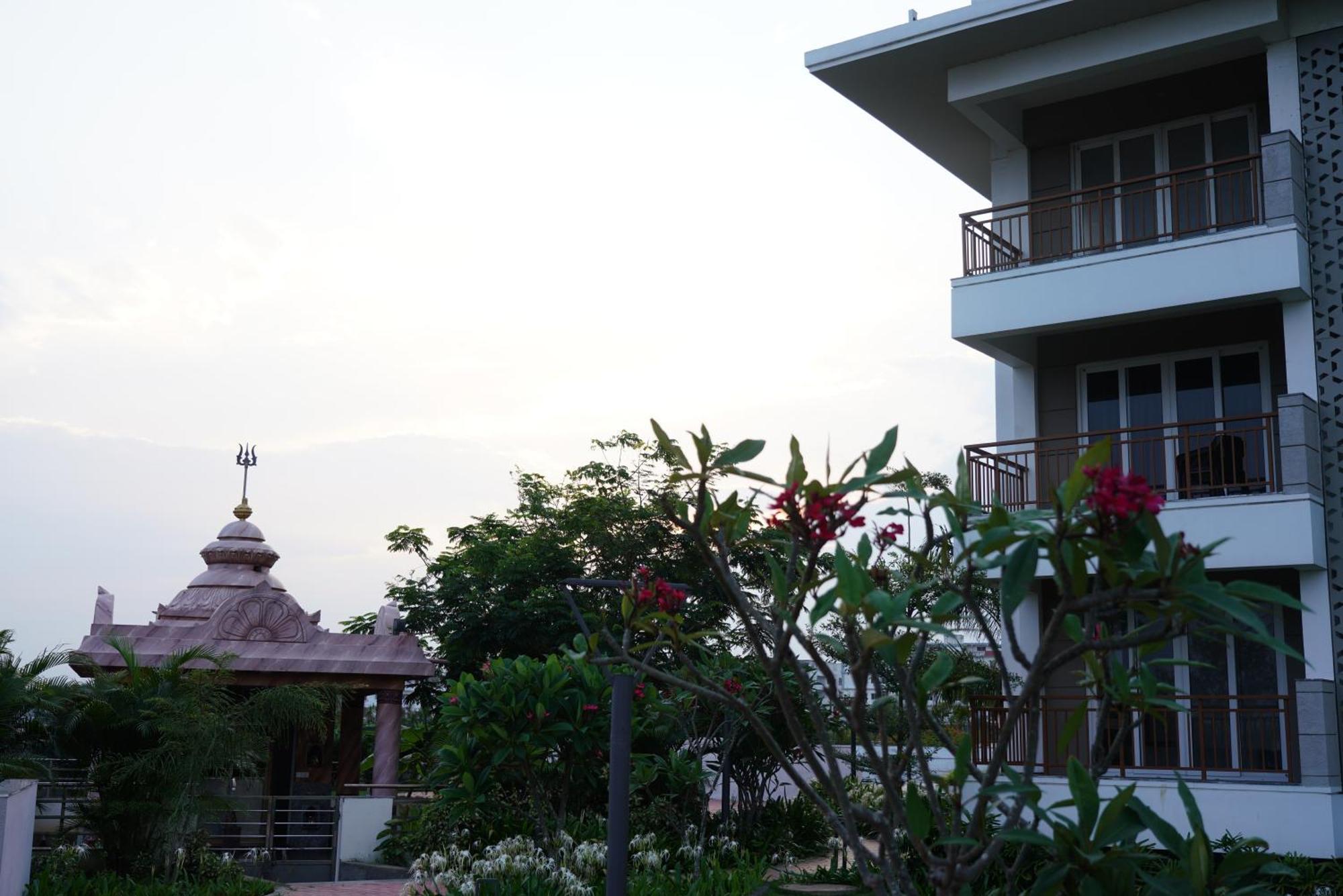 Palm Regal Resort Gopalpur  Exterior photo
